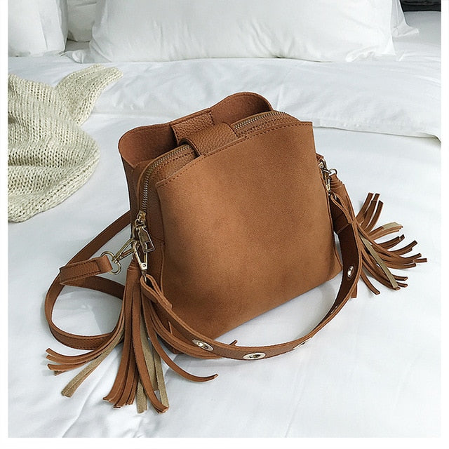 2020 New Fashion Scrub Women Bucket Bag Vintage Tassel Messenger Bag High Quality Retro Shoulder Bag Simple Crossbody Bag Tote