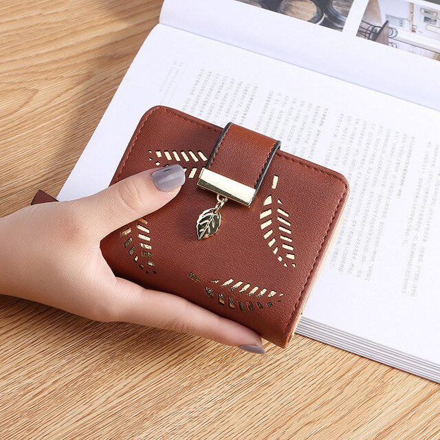 2020 Design Women's Purse Zipper Leather Ladies Wallet Women Luxury Brand Small Female Wallet Hollow Leaves for Credit Cards