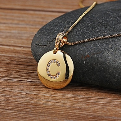 New Hot Sale Top Quality Women Girls Initial Letter Necklace Gold Color 26 Letters Charm Necklaces Pendants Copper Jewelry Gift