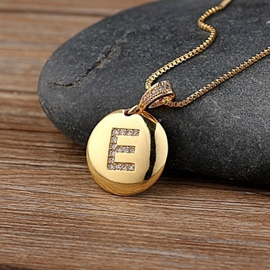 New Hot Sale Top Quality Women Girls Initial Letter Necklace Gold Color 26 Letters Charm Necklaces Pendants Copper Jewelry Gift