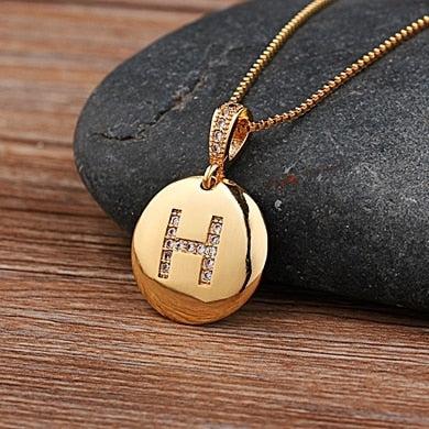 New Hot Sale Top Quality Women Girls Initial Letter Necklace Gold Color 26 Letters Charm Necklaces Pendants Copper Jewelry Gift