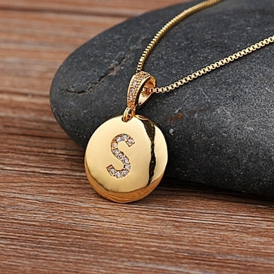 New Hot Sale Top Quality Women Girls Initial Letter Necklace Gold Color 26 Letters Charm Necklaces Pendants Copper Jewelry Gift