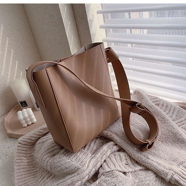 casual wide strap bucket bag designer women shoulder bags luxury pu crossbody bag large capacity messenger bag simply purse 2021